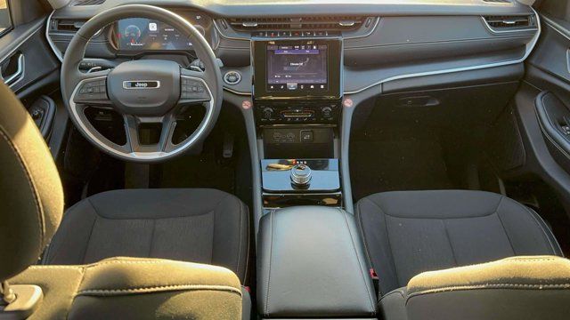 2023 Jeep Grand Cherokee L Laredo 2023 Jeep Grand Cherokee L Laredo