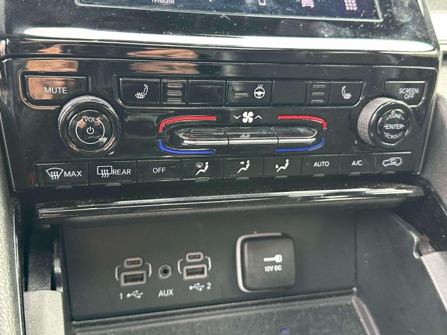 2023 Jeep Grand Cherokee L Altitude 4x4 2023 Jeep Grand Cherokee L Altitude 4x4