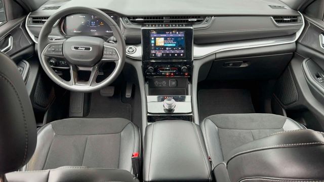 2023 Jeep Grand Cherokee L Altitude 4x4