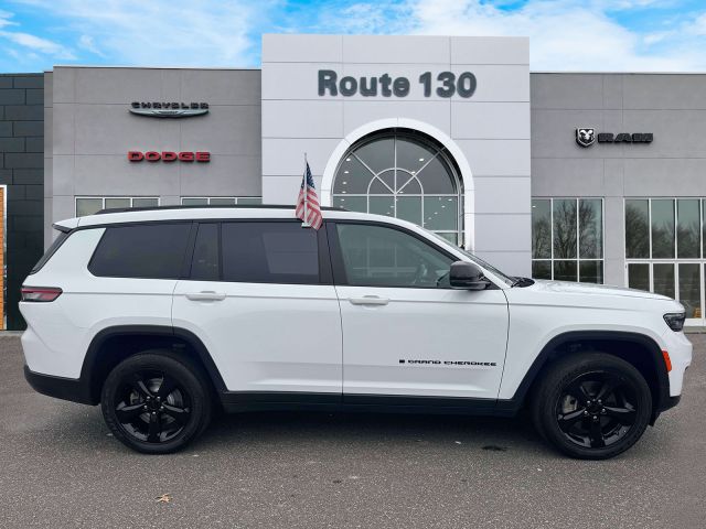 2023 Jeep Grand Cherokee L Altitude 4x4 2023 Jeep Grand Cherokee L Altitude 4x4
