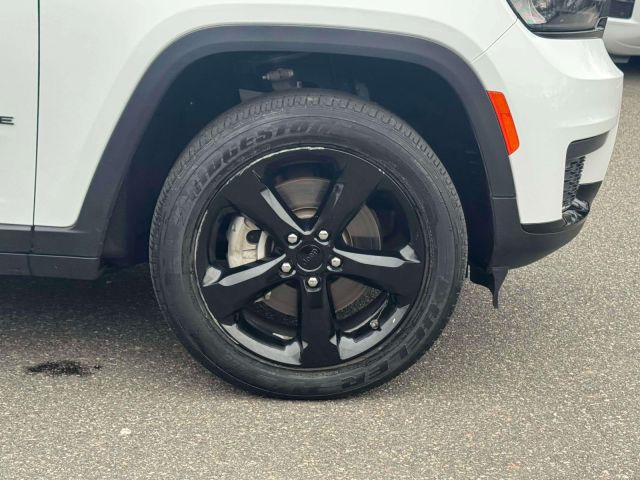 2023 Jeep Grand Cherokee L Altitude 4x4 2023 Jeep Grand Cherokee L Altitude 4x4