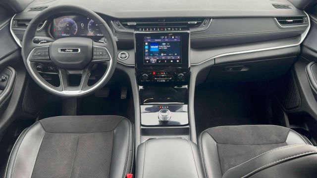 2023 Jeep Grand Cherokee L Altitude 4x4 2023 Jeep Grand Cherokee L Altitude 4x4