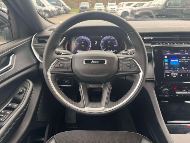 2023 Jeep Grand Cherokee L Altitude 4x4 2023 Jeep Grand Cherokee L Altitude 4x4