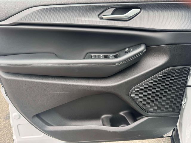 2023 Jeep Grand Cherokee L Altitude 4x4 2023 Jeep Grand Cherokee L Altitude 4x4