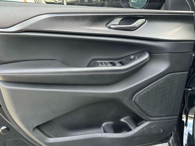 2023 Jeep Grand Cherokee L Altitude 4x4 2023 Jeep Grand Cherokee L Altitude 4x4