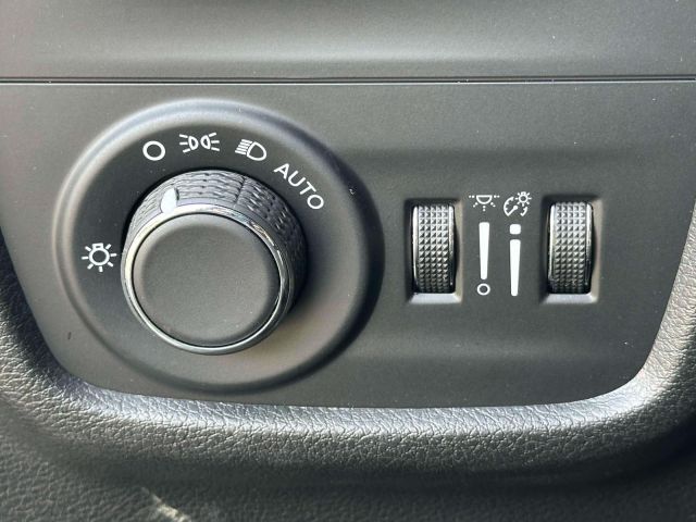 2023 Jeep Grand Cherokee L Altitude 4x4 2023 Jeep Grand Cherokee L Altitude 4x4