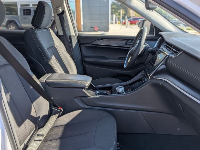 2023 Jeep Grand Cherokee L Laredo 2023 Jeep Grand Cherokee L Laredo