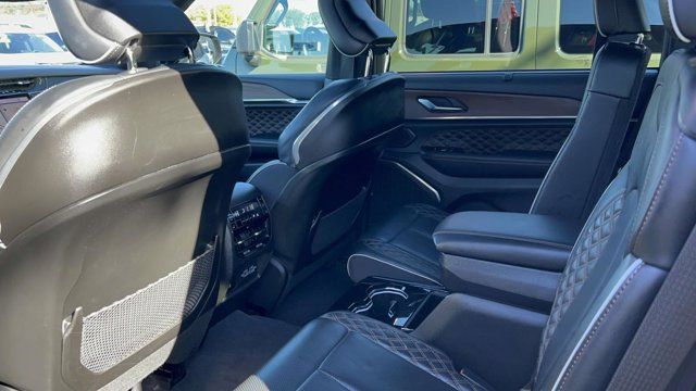 2023 Jeep Grand Cherokee L Summit 2023 Jeep Grand Cherokee L Summit