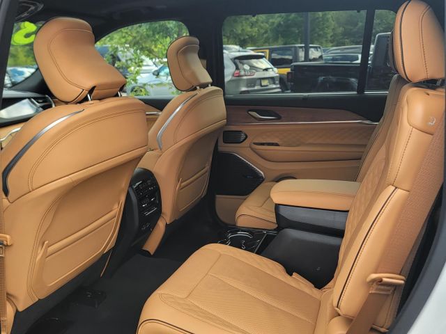 2023 Jeep Grand Cherokee L Summit Reserve 4x4