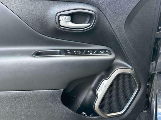 2023 Jeep Renegade Latitude 4x4 2023 Jeep Renegade Latitude 4x4