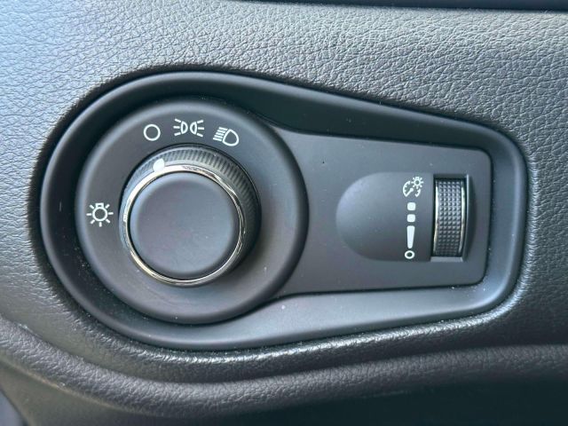 2023 Jeep Renegade Latitude 4x4 2023 Jeep Renegade Latitude 4x4