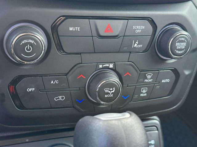 2023 Jeep Renegade Latitude 4x4 2023 Jeep Renegade Latitude 4x4