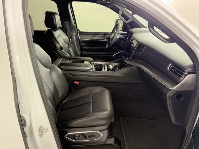 2023 Jeep Wagoneer L Series II 2023 Jeep Wagoneer L Series II