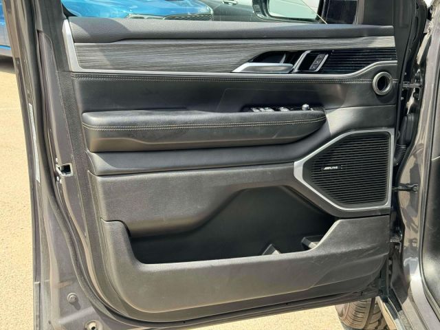 2023 Jeep Wagoneer L Series II 4x4