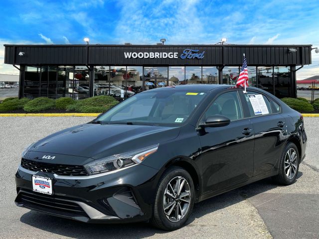 2023 Kia Forte LXS IVT