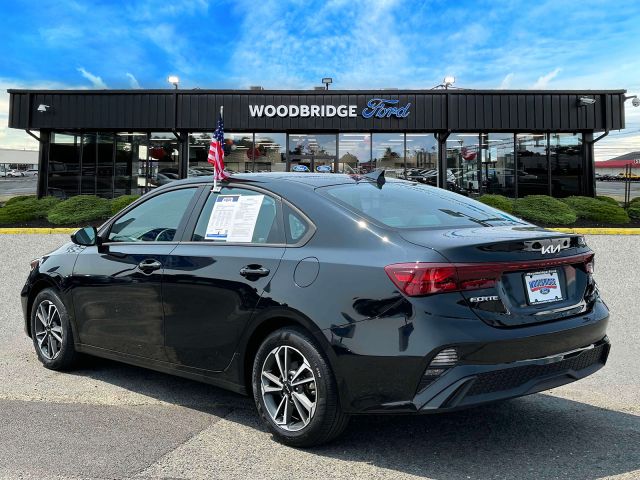 2023 Kia Forte LXS IVT