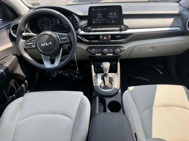 2023 Kia Forte LXS IVT