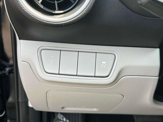 2023 Kia Forte LXS IVT
