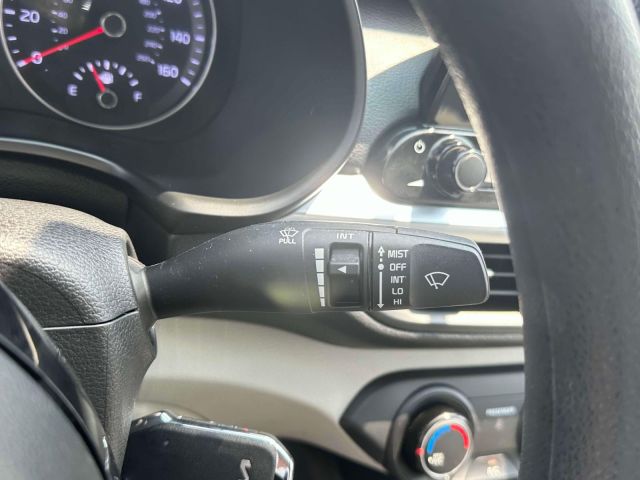 2023 Kia Forte LXS IVT