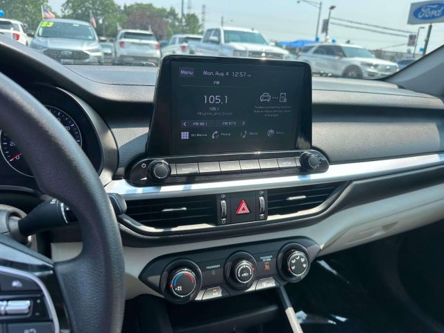 2023 Kia Forte LXS IVT