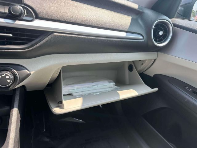 2023 Kia Forte LXS IVT