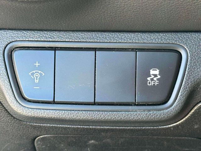 2023 Kia Forte LXS IVT