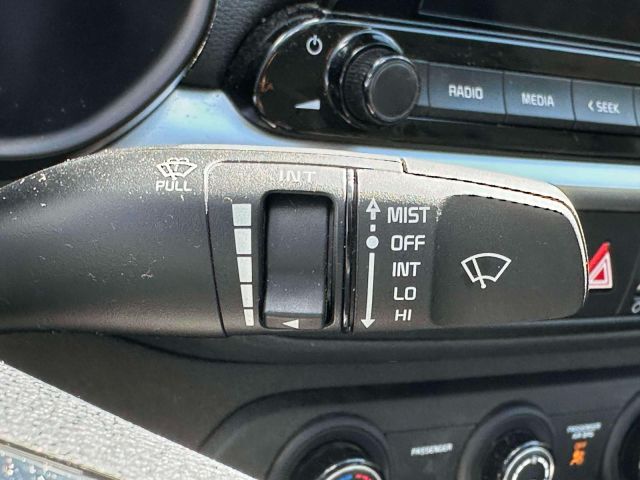 2023 Kia Forte LXS IVT