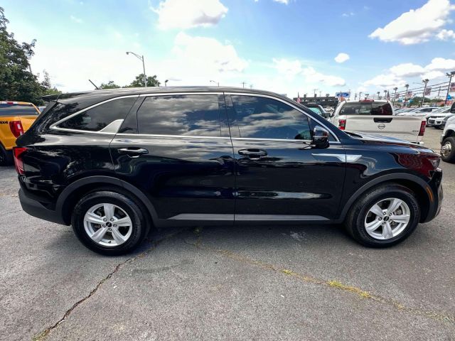 2023 Kia Sorento LX FWD