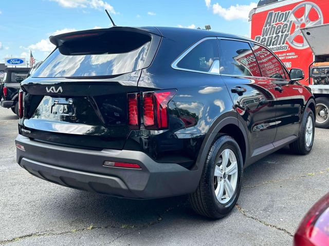 2023 Kia Sorento LX FWD