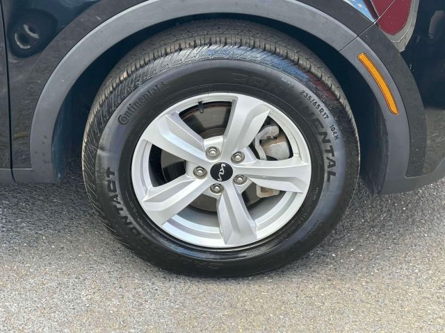 2023 Kia Sorento LX FWD