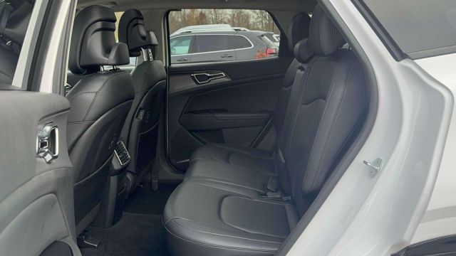 2023 Kia Sportage SX FWD 2023 Kia Sportage SX FWD