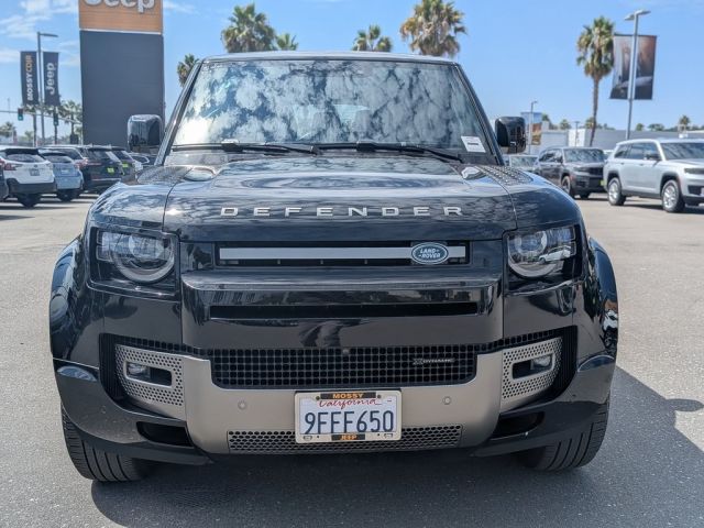 2023 Land Rover Defender 130 X-Dynamic SE 2023 Land Rover Defender 130 X-Dynamic SE