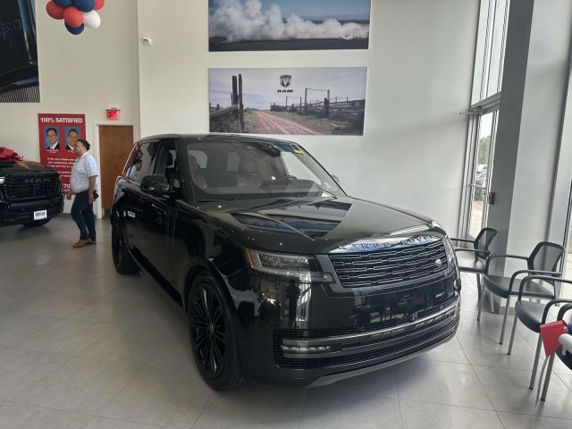 2023 Land Rover Range Rover P400 SE SWB