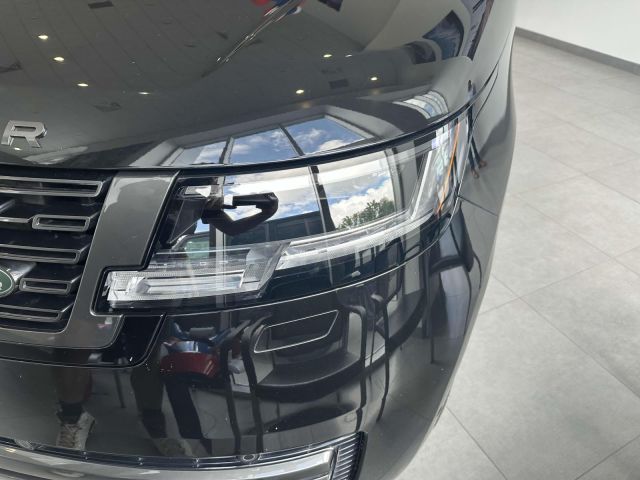 2023 Land Rover Range Rover P400 SE SWB
