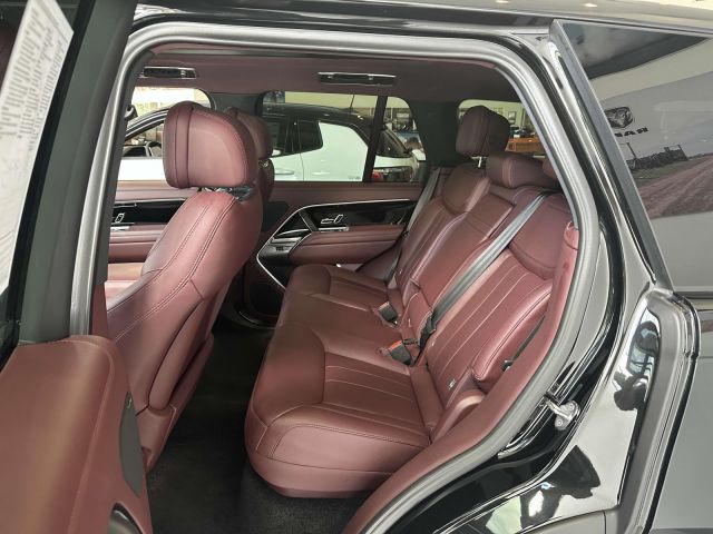 2023 Land Rover Range Rover P400 SE SWB