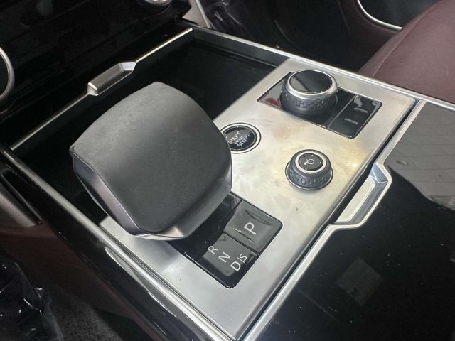 2023 Land Rover Range Rover P400 SE SWB