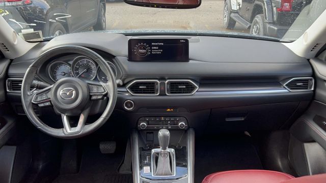 2023 Mazda CX-5 2.5 S Carbon Edition AWD 2023 Mazda CX-5 2.5 S Carbon Edition AWD