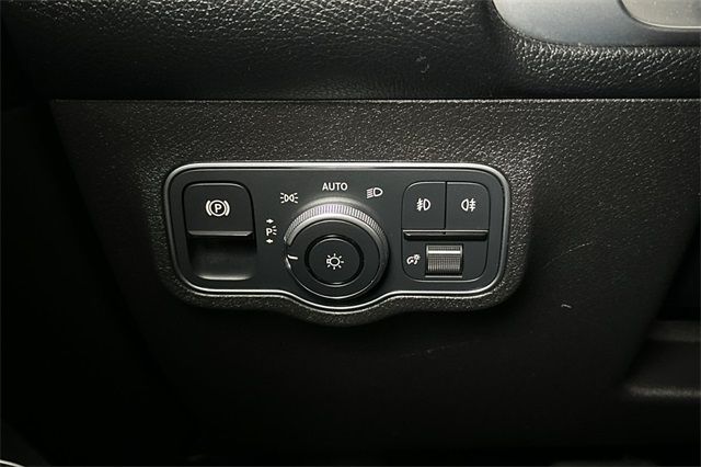 2023 Mercedes-Benz GLB GLB 250