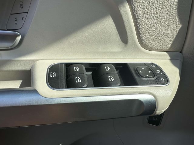 2023 Mercedes-Benz GLB GLB 250 4MATIC SUV
