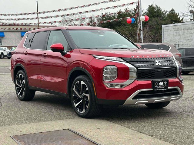 2023 Mitsubishi Outlander SE