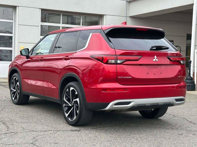 2023 Mitsubishi Outlander SE