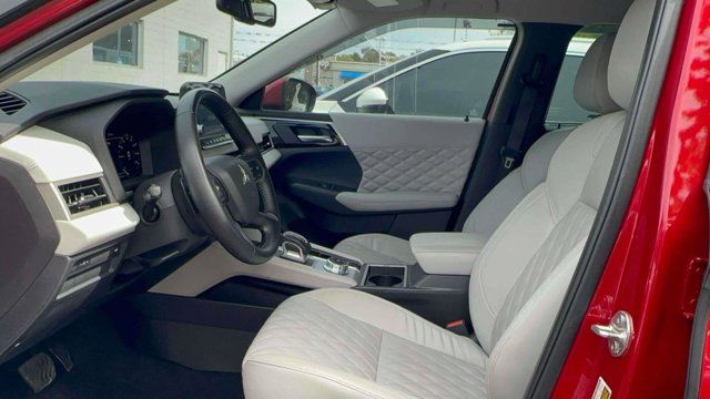 2023 Mitsubishi Outlander SEL