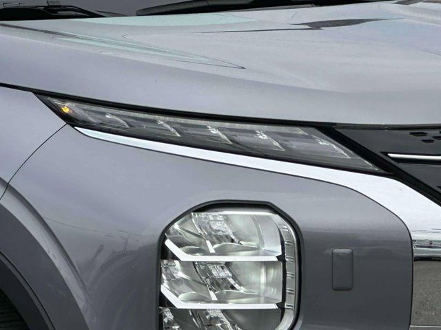 2023 Mitsubishi Outlander PHEV SE