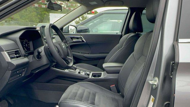 2023 Mitsubishi Outlander PHEV SE