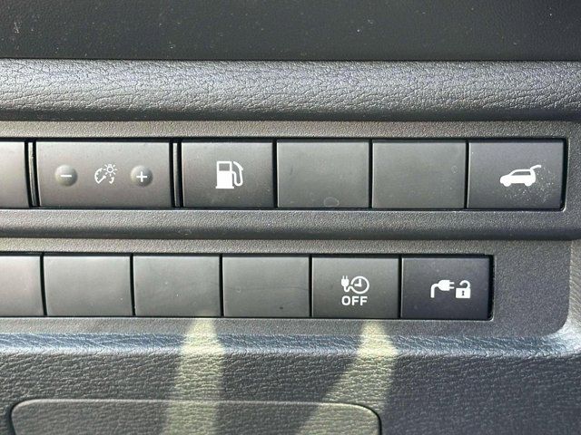 2023 Mitsubishi Outlander PHEV SE