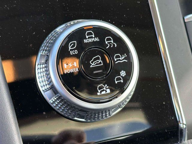 2023 Mitsubishi Outlander PHEV SE