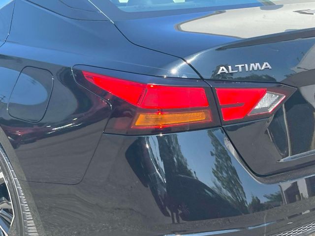 2023 Nissan Altima 2.5 SR Sedan