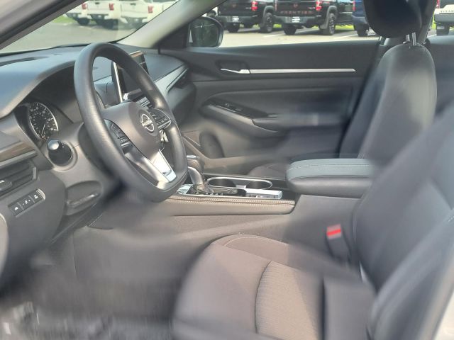 2023 Nissan Altima 2.5 SV AWD Sedan