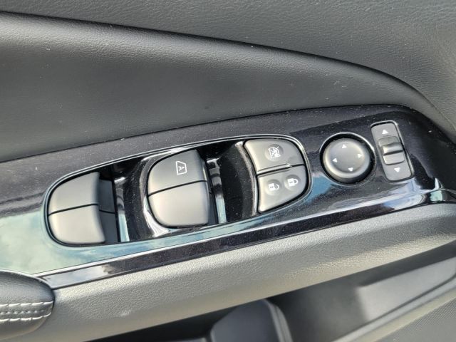 2023 Nissan Altima 2.5 SV AWD Sedan