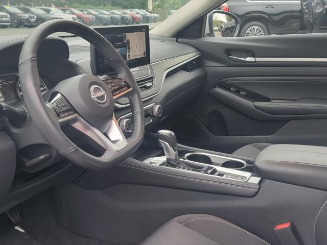 2023 Nissan Altima 2.5 SV AWD Sedan